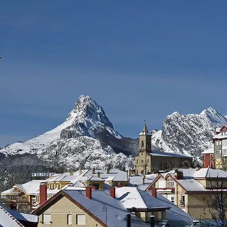 Presa Szálloda Riaño